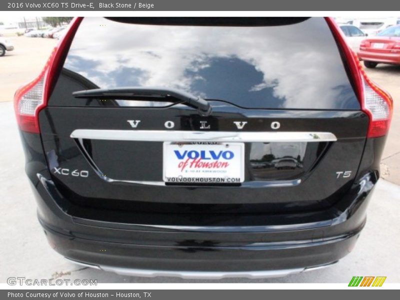 Black Stone / Beige 2016 Volvo XC60 T5 Drive-E