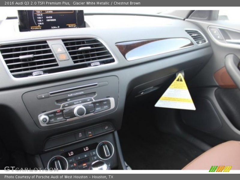 Glacier White Metallic / Chestnut Brown 2016 Audi Q3 2.0 TSFI Premium Plus