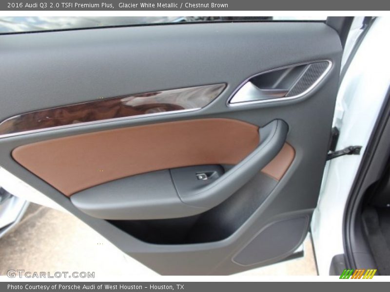 Door Panel of 2016 Q3 2.0 TSFI Premium Plus