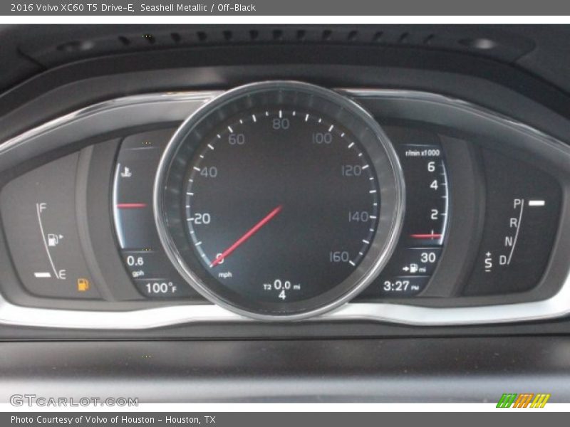 Seashell Metallic / Off-Black 2016 Volvo XC60 T5 Drive-E