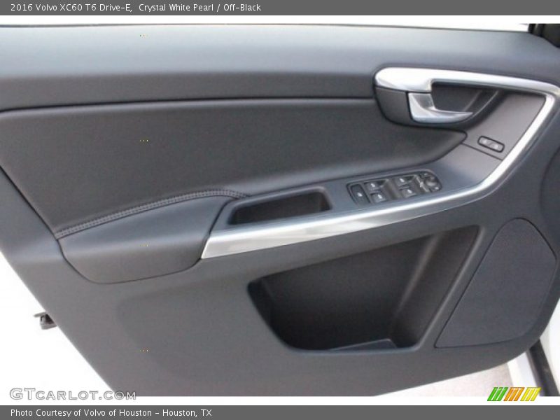Crystal White Pearl / Off-Black 2016 Volvo XC60 T6 Drive-E