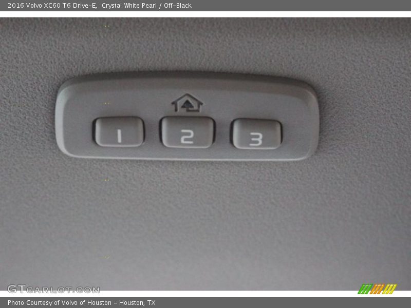 Crystal White Pearl / Off-Black 2016 Volvo XC60 T6 Drive-E