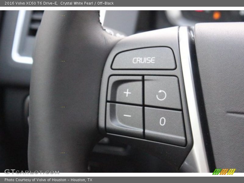 Crystal White Pearl / Off-Black 2016 Volvo XC60 T6 Drive-E