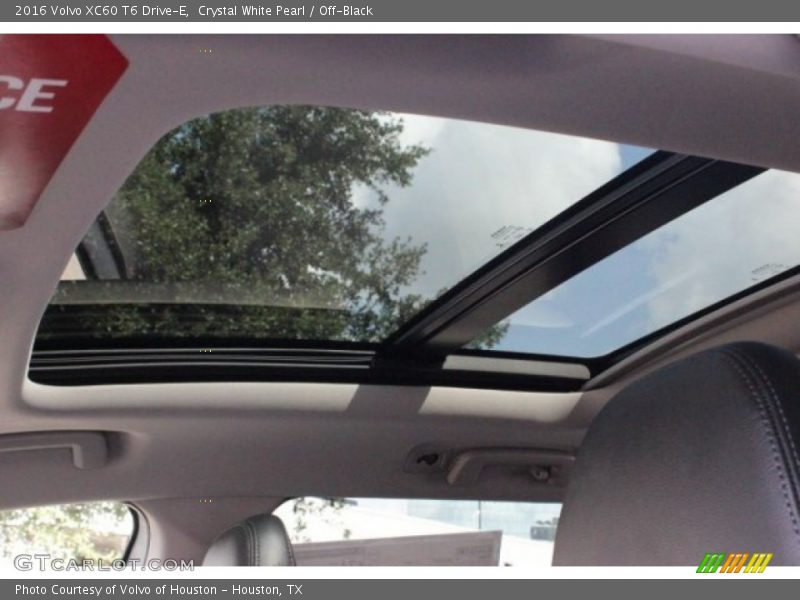 Crystal White Pearl / Off-Black 2016 Volvo XC60 T6 Drive-E