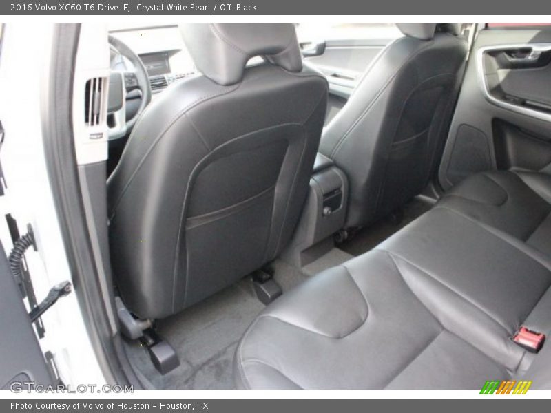 Crystal White Pearl / Off-Black 2016 Volvo XC60 T6 Drive-E