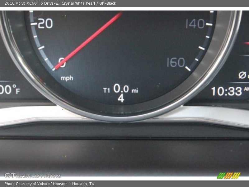 Crystal White Pearl / Off-Black 2016 Volvo XC60 T6 Drive-E