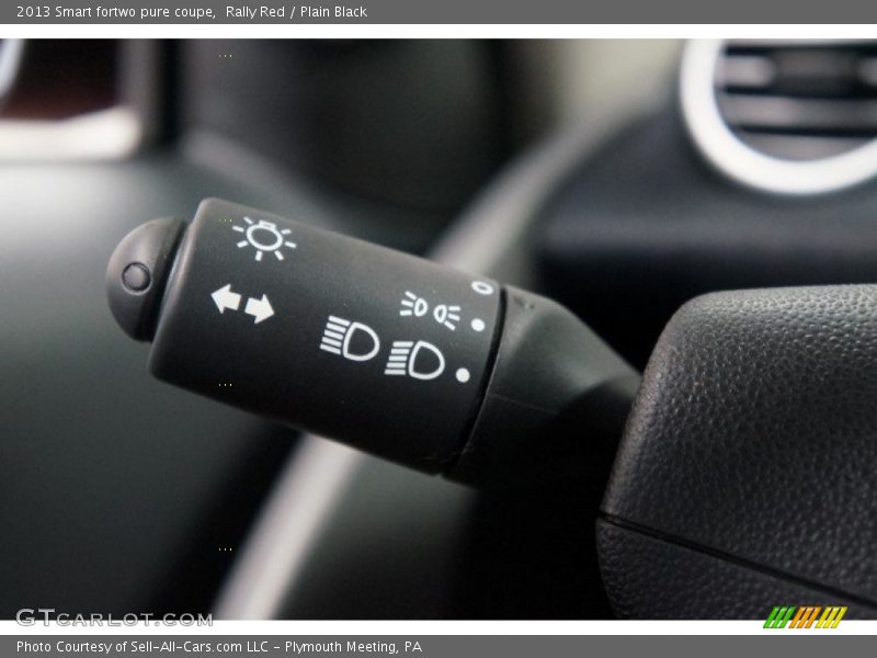 Rally Red / Plain Black 2013 Smart fortwo pure coupe
