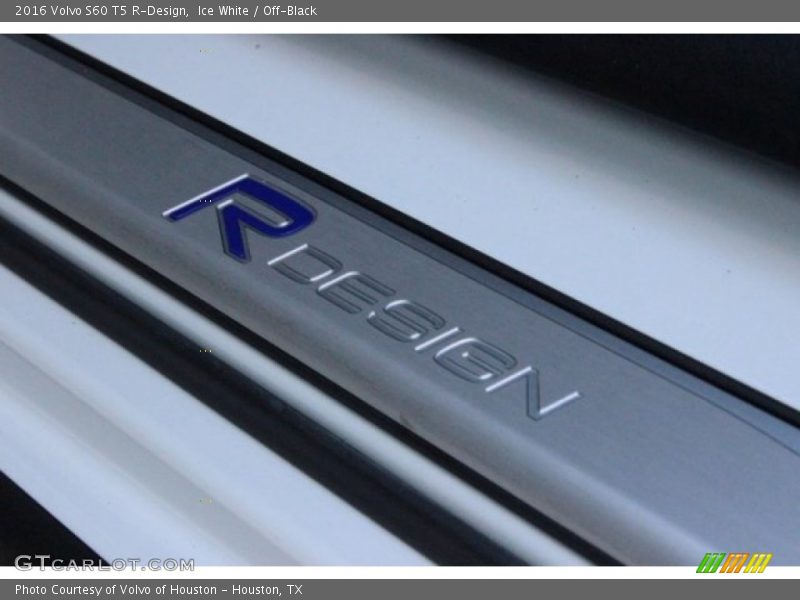 Ice White / Off-Black 2016 Volvo S60 T5 R-Design