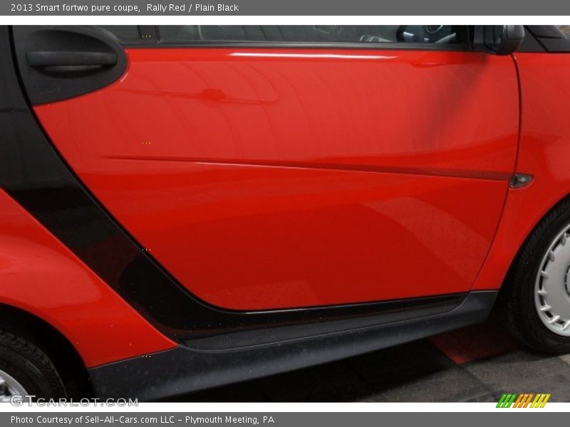 Rally Red / Plain Black 2013 Smart fortwo pure coupe