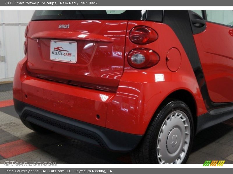 Rally Red / Plain Black 2013 Smart fortwo pure coupe
