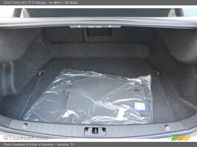 Ice White / Off-Black 2016 Volvo S60 T5 R-Design