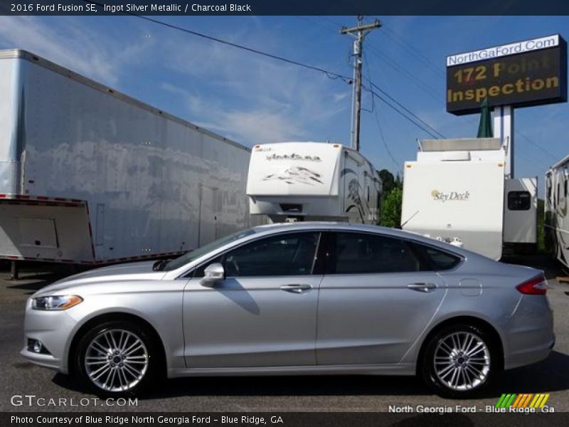 Ingot Silver Metallic / Charcoal Black 2016 Ford Fusion SE