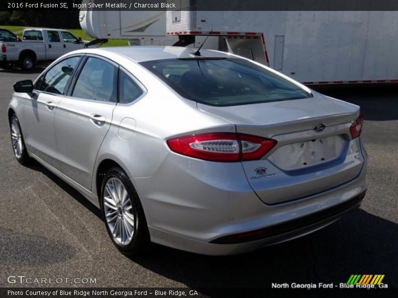 Ingot Silver Metallic / Charcoal Black 2016 Ford Fusion SE