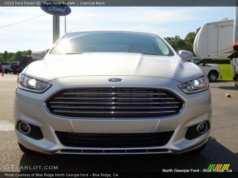 Ingot Silver Metallic / Charcoal Black 2016 Ford Fusion SE