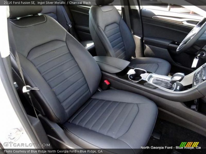 Ingot Silver Metallic / Charcoal Black 2016 Ford Fusion SE