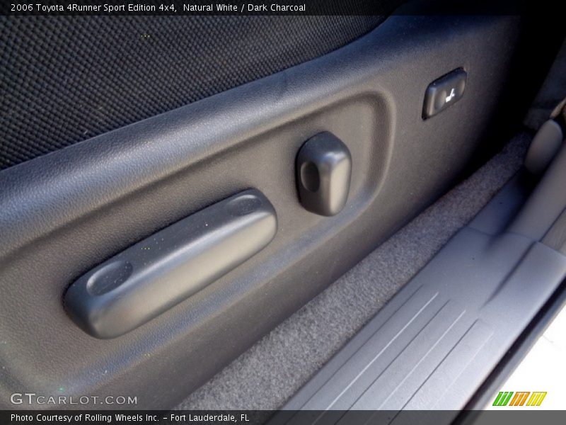 Natural White / Dark Charcoal 2006 Toyota 4Runner Sport Edition 4x4