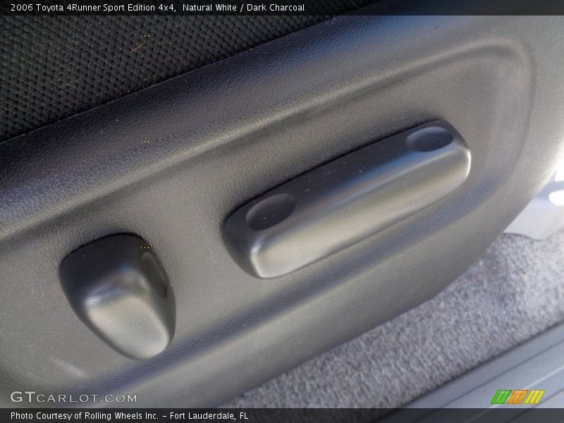 Natural White / Dark Charcoal 2006 Toyota 4Runner Sport Edition 4x4