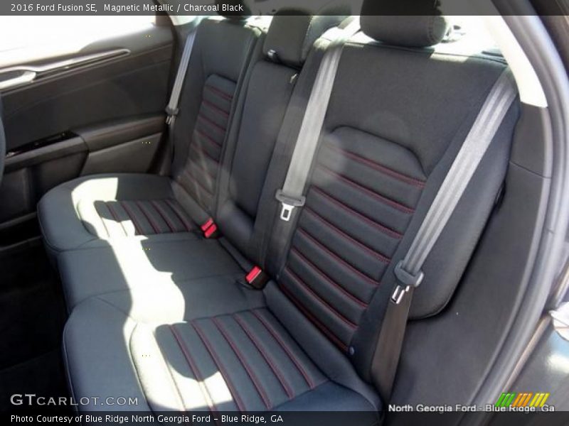 Magnetic Metallic / Charcoal Black 2016 Ford Fusion SE