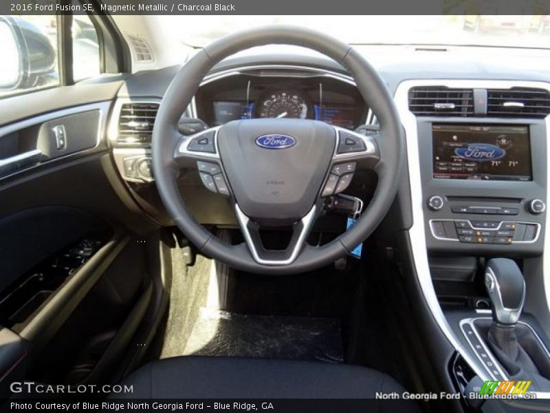 Magnetic Metallic / Charcoal Black 2016 Ford Fusion SE