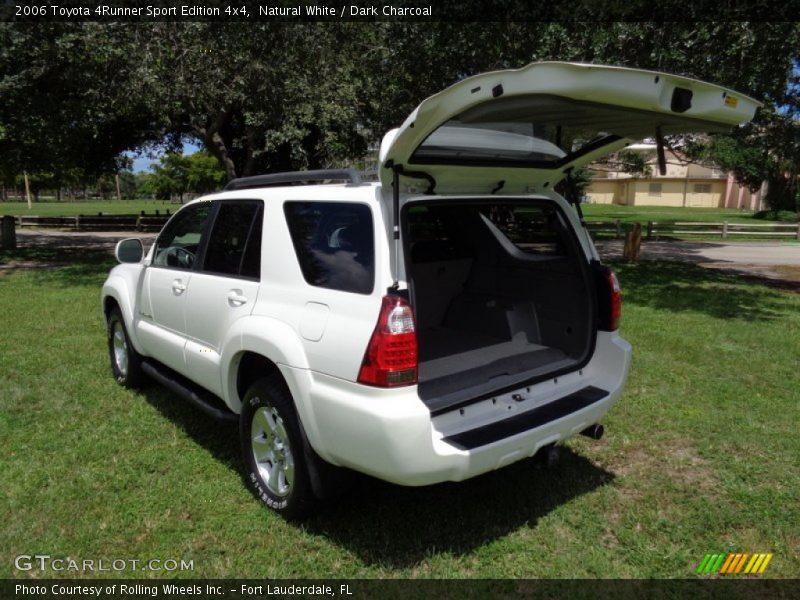 Natural White / Dark Charcoal 2006 Toyota 4Runner Sport Edition 4x4