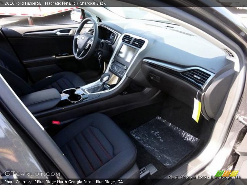 Magnetic Metallic / Charcoal Black 2016 Ford Fusion SE