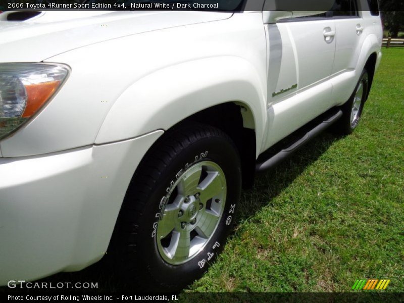 Natural White / Dark Charcoal 2006 Toyota 4Runner Sport Edition 4x4
