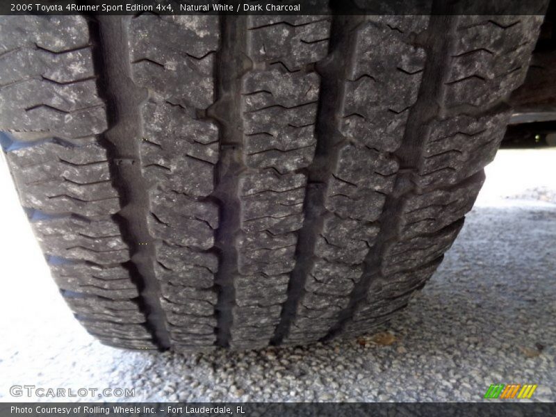 Natural White / Dark Charcoal 2006 Toyota 4Runner Sport Edition 4x4