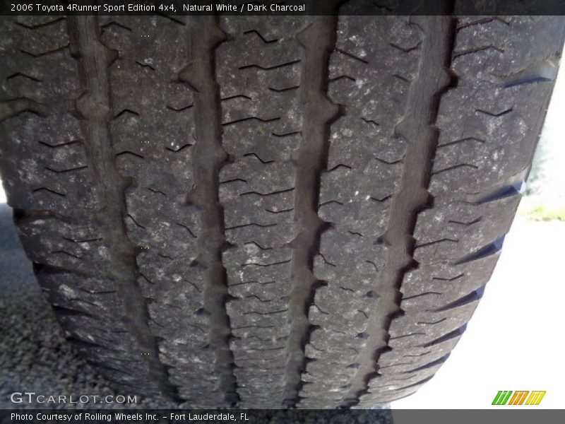 Natural White / Dark Charcoal 2006 Toyota 4Runner Sport Edition 4x4