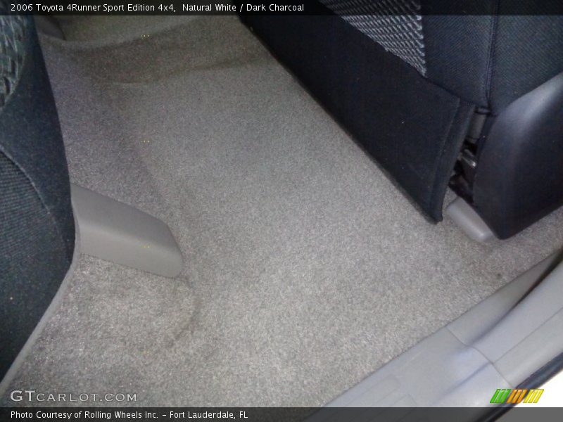 Natural White / Dark Charcoal 2006 Toyota 4Runner Sport Edition 4x4