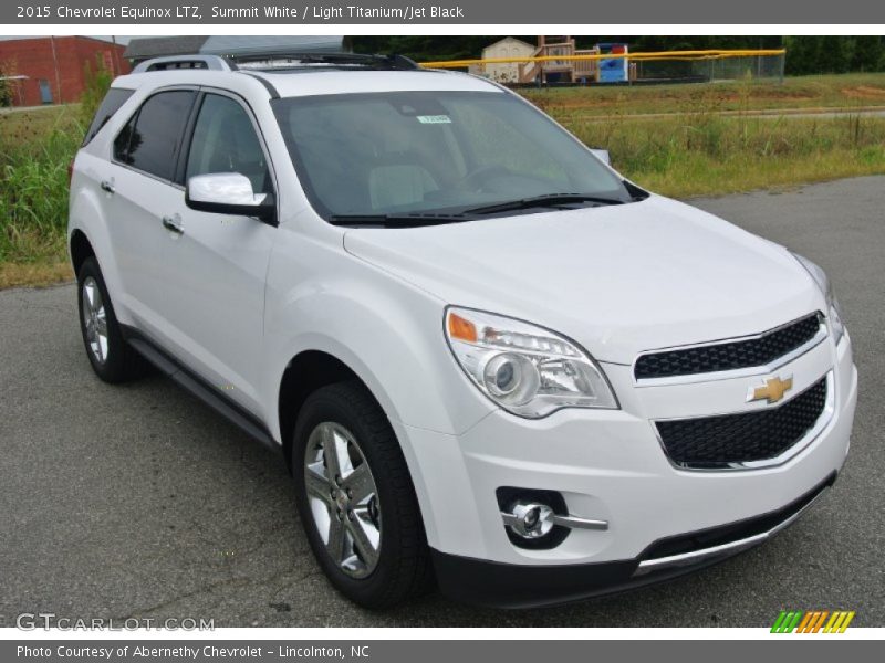 Front 3/4 View of 2015 Equinox LTZ