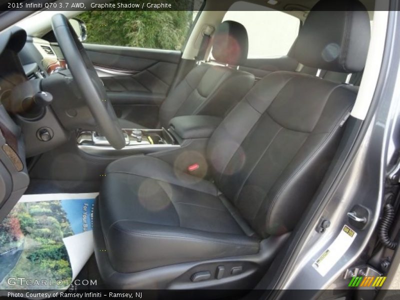 Front Seat of 2015 Q70 3.7 AWD