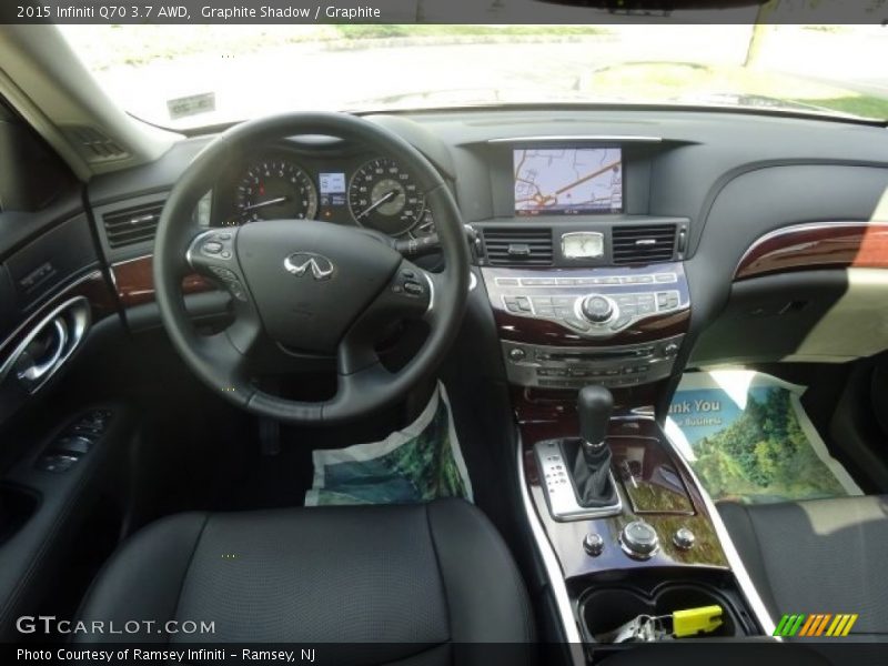 Dashboard of 2015 Q70 3.7 AWD