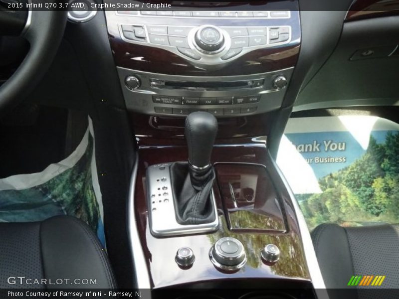Controls of 2015 Q70 3.7 AWD