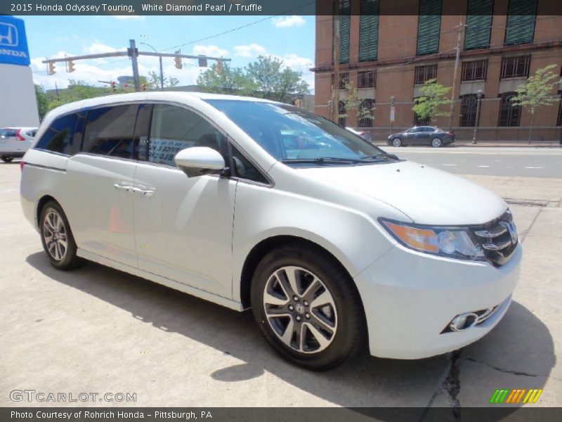 White Diamond Pearl / Truffle 2015 Honda Odyssey Touring