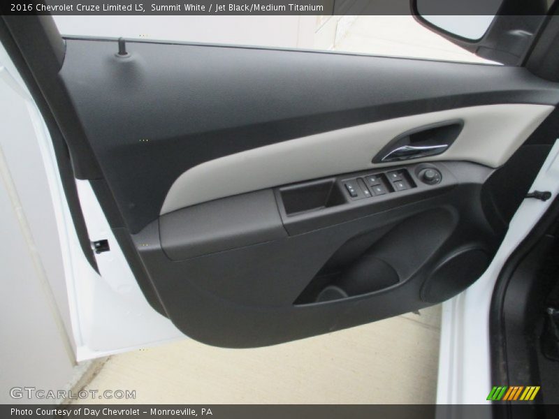 Summit White / Jet Black/Medium Titanium 2016 Chevrolet Cruze Limited LS