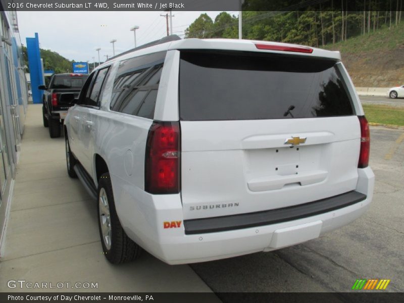 Summit White / Jet Black 2016 Chevrolet Suburban LT 4WD