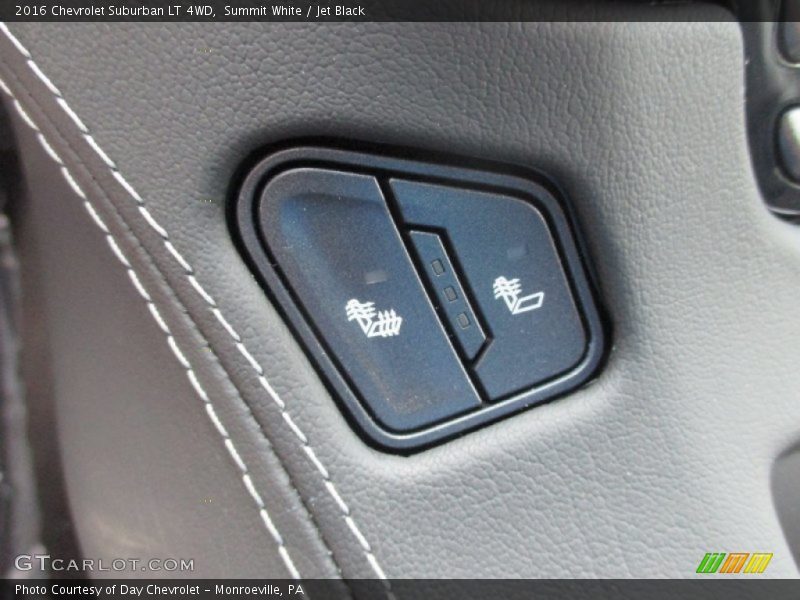 Summit White / Jet Black 2016 Chevrolet Suburban LT 4WD