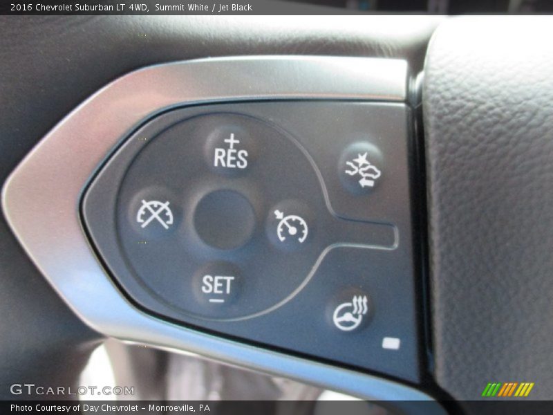 Summit White / Jet Black 2016 Chevrolet Suburban LT 4WD