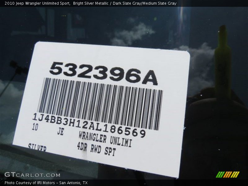Bright Silver Metallic / Dark Slate Gray/Medium Slate Gray 2010 Jeep Wrangler Unlimited Sport
