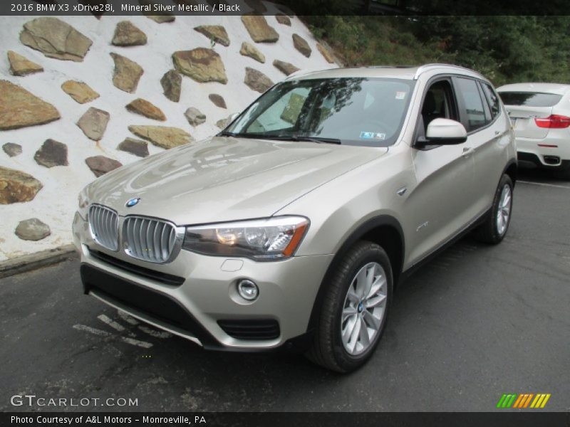 Front 3/4 View of 2016 X3 xDrive28i