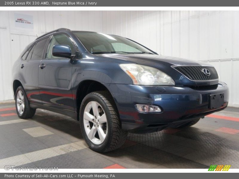 Front 3/4 View of 2005 RX 330 AWD