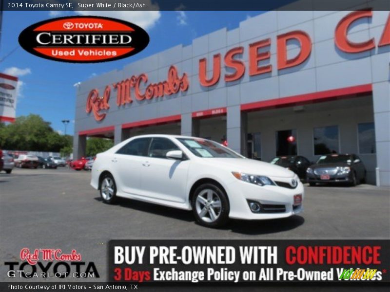Super White / Black/Ash 2014 Toyota Camry SE