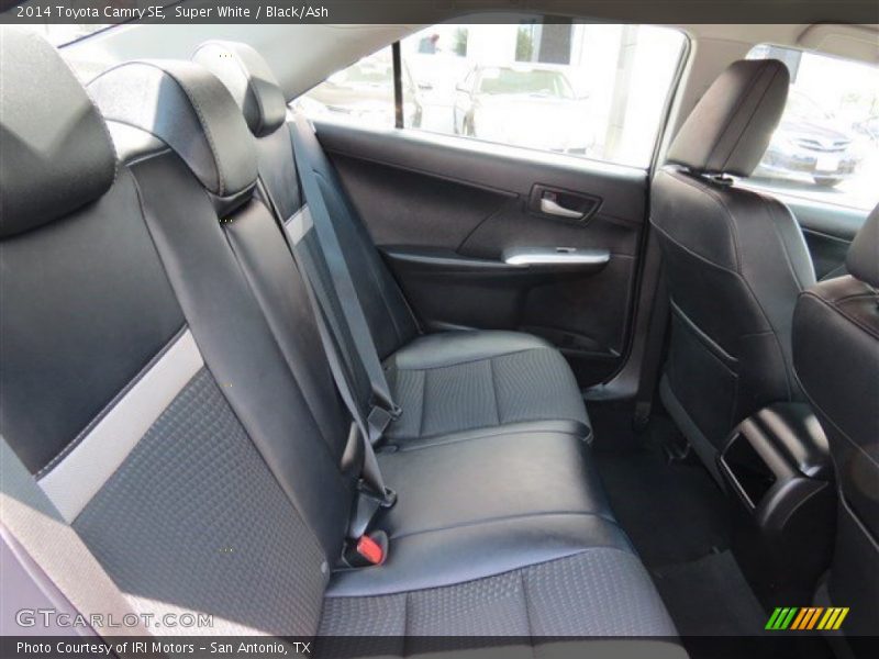 Super White / Black/Ash 2014 Toyota Camry SE