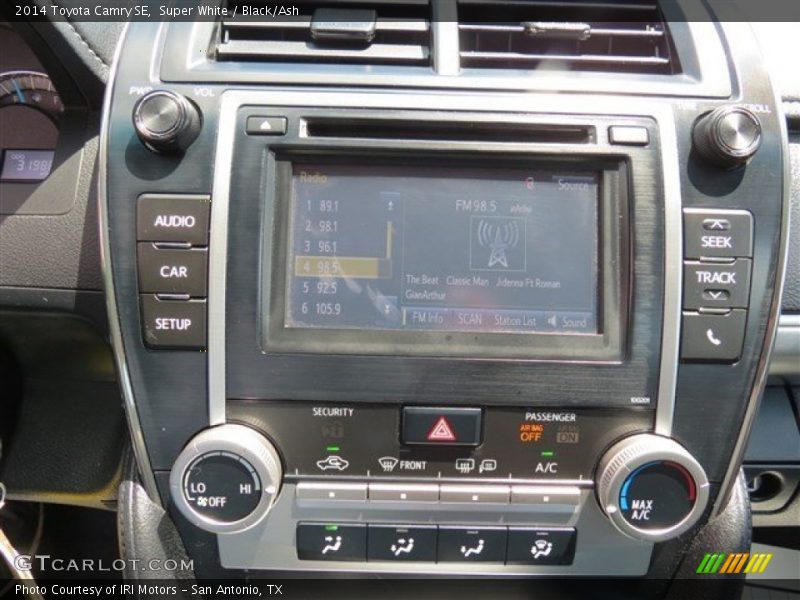 Super White / Black/Ash 2014 Toyota Camry SE