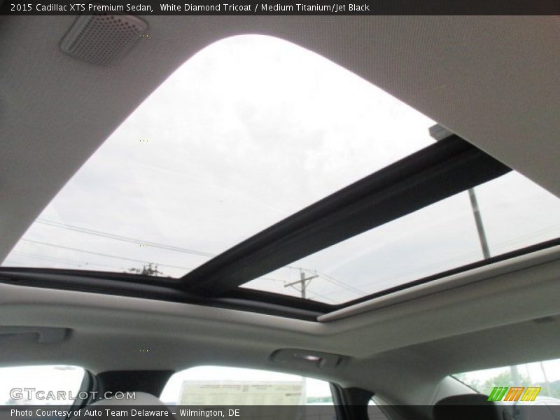 Sunroof of 2015 XTS Premium Sedan