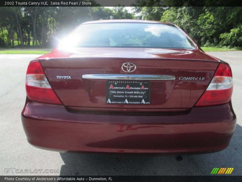 Salsa Red Pearl / Stone 2002 Toyota Camry XLE