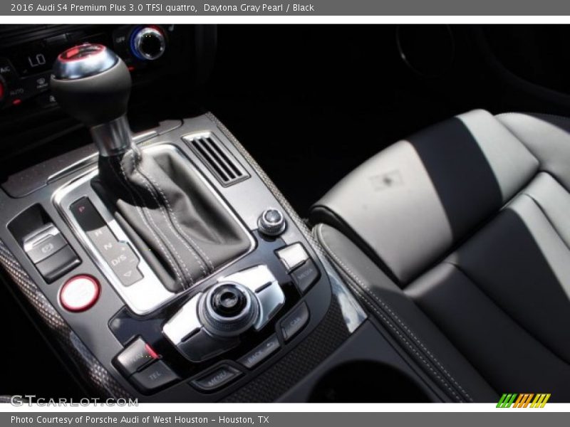 Controls of 2016 S4 Premium Plus 3.0 TFSI quattro