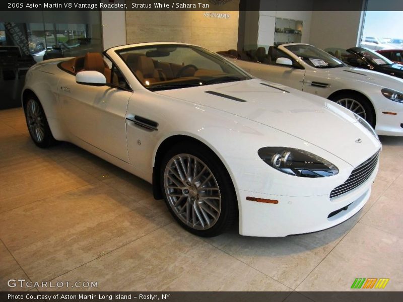 Stratus White / Sahara Tan 2009 Aston Martin V8 Vantage Roadster
