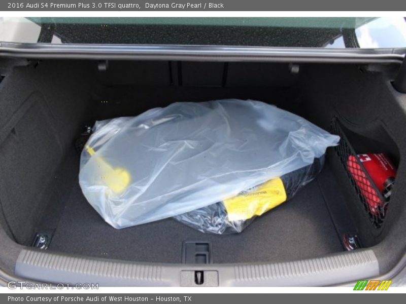  2016 S4 Premium Plus 3.0 TFSI quattro Trunk