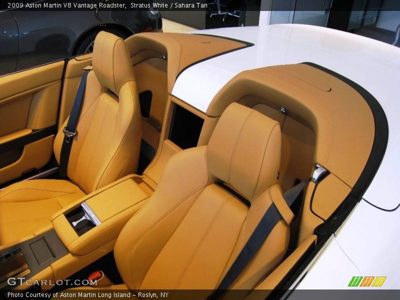 Stratus White / Sahara Tan 2009 Aston Martin V8 Vantage Roadster